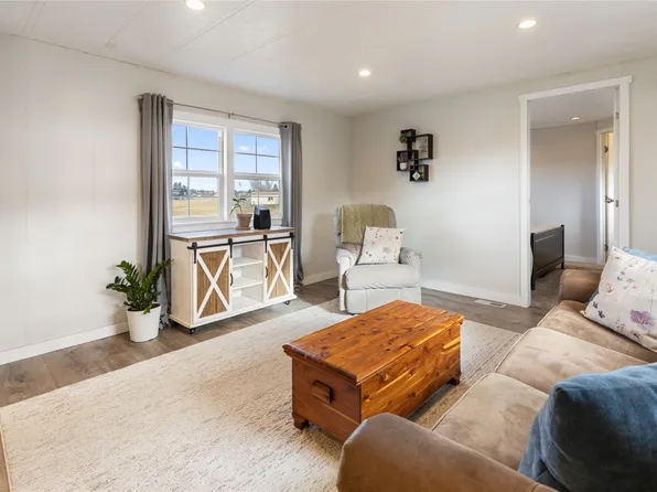 110 Stardust Trl, Columbia Falls, MT 59912