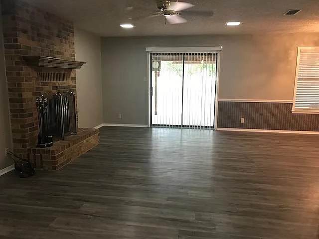 17164 Pennie Ln — Photo 3