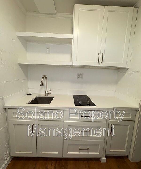 1st image of 149 Mason St APT E