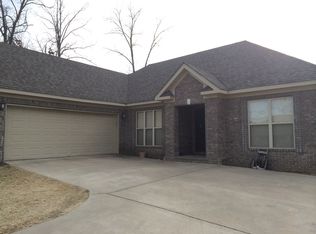 2104 Reveille Cir, Jacksonville, AR 72076