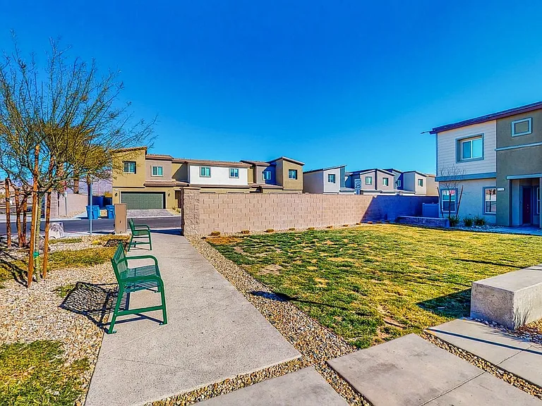 4261 Venus Falls Ave — Photo 35