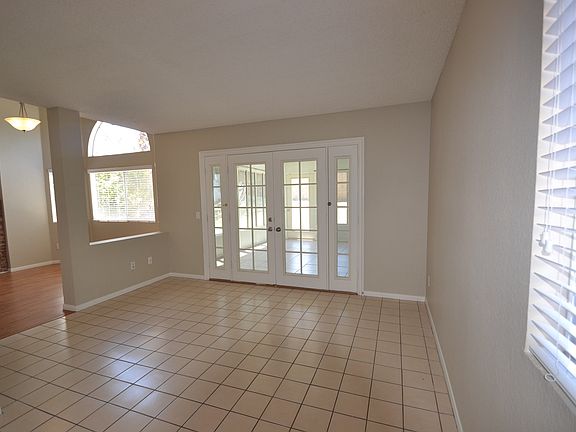 4th image of 2667 Annapolis Cir
