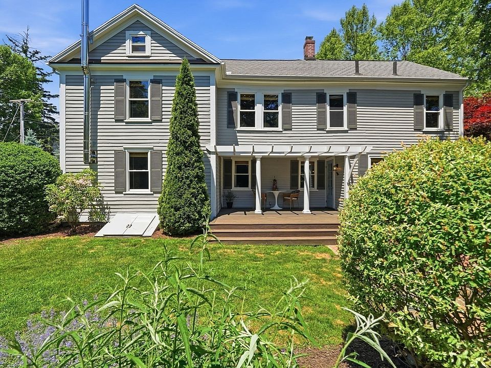 1st image of 215 North St