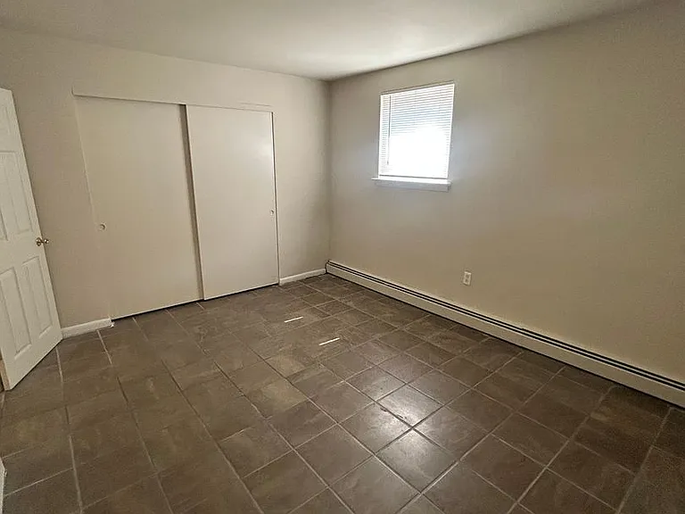 556 Chester Pike — Photo 10
