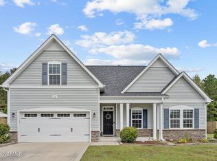 124 Mittams Point Dr, Jacksonville, NC 28546