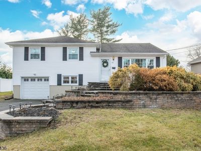82 Barnida Dr, East Hanover, NJ, 07936