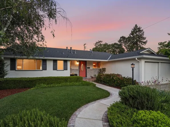 1763 Walnut Dr, Mountain View, CA 94040