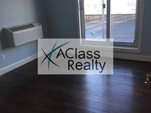 5th image of 3146 47th St #4 A