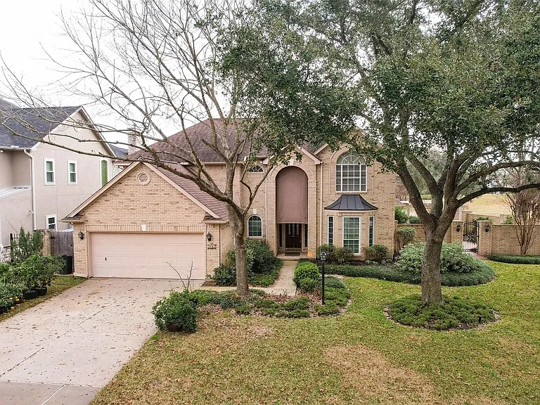 7502 Holly Court Est — Photo 44