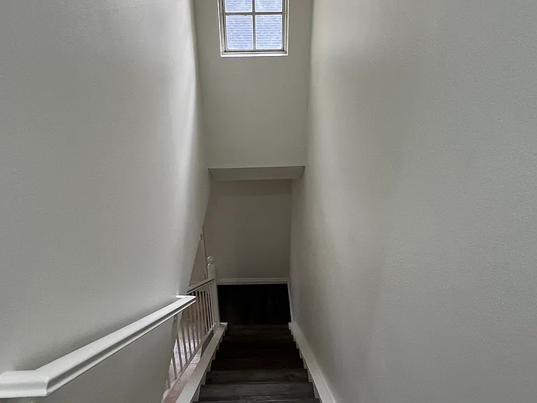 50 Greenbough — Photo 10