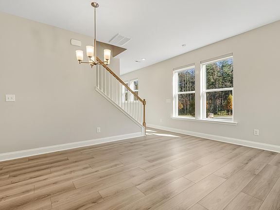 5th image of 87 Deardom Way