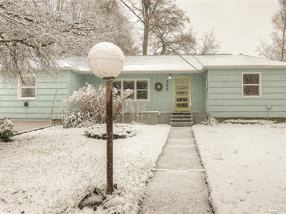 Adorable 1952 ranch house with cedar siding 