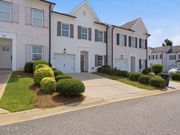 3rd image of 303 Moreland Avenue