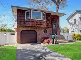 12 Wyant Ave, Ronkonkoma, NY 11779