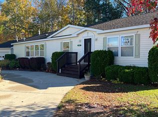 513 Bush Lake Ln, Smiths Creek, MI 48074