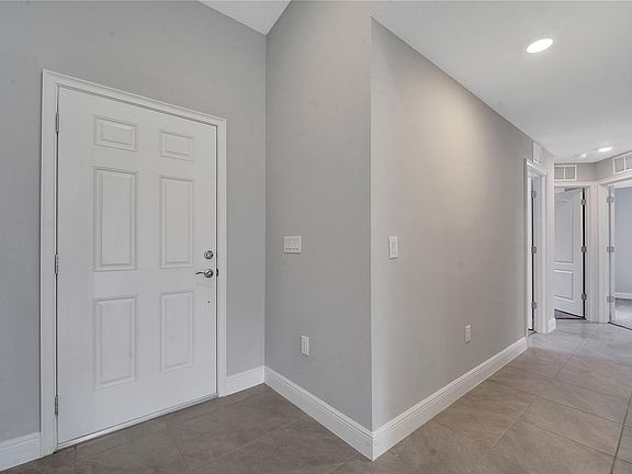 5th image of 43 Peterlee Ct