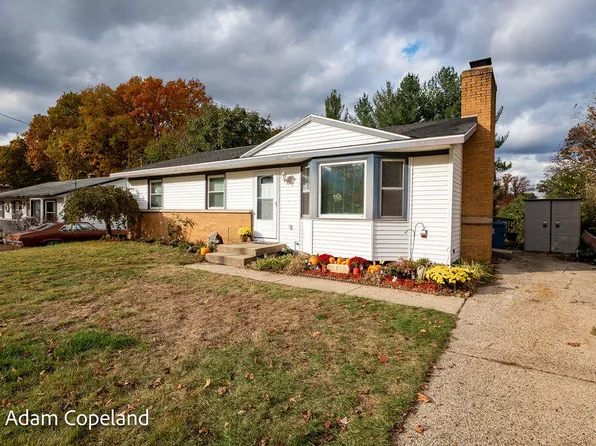 2423 Knollview St SW, Wyoming, MI 49519