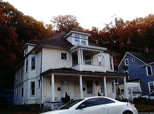 25 Woodlawn Ave, Ansonia, CT 06401