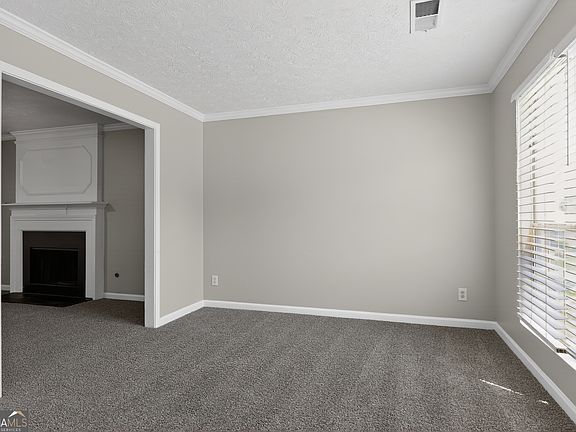 3rd image of 1121 Huntington Place Cir