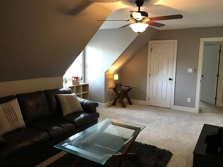5th Bedroom Upstairs