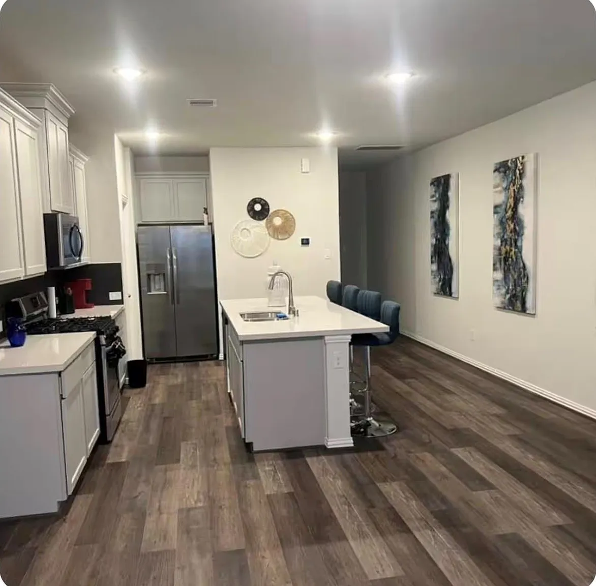 3 bed, 2.5 bath, $2,500 — Photo 3