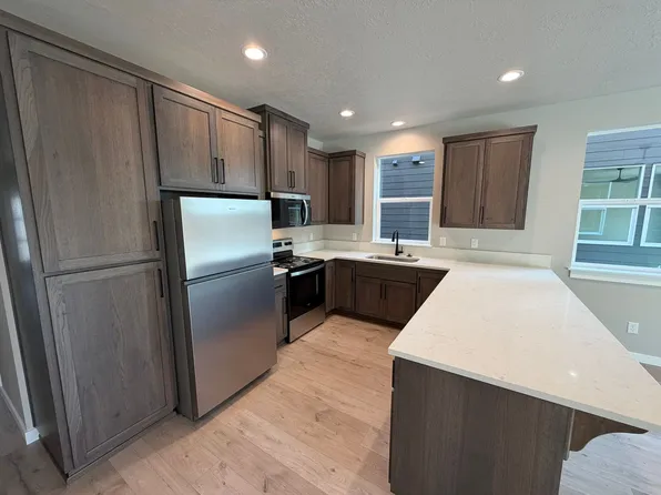 539, 1125 Sally Ln NE #1127, Salem, OR 97303