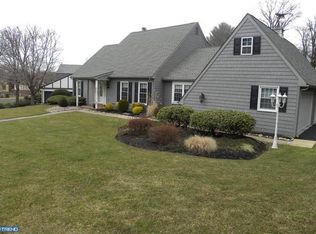 55 Snowflake Rd, Huntingdon Valley, PA 19006