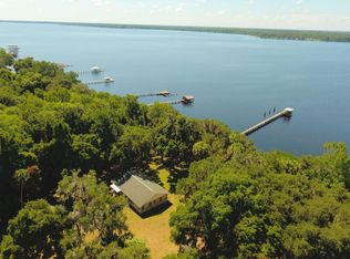 243 W River Rd, Palatka, FL 32177