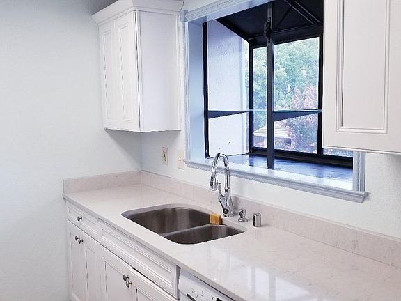 5th image of 6901 Chantel Ct