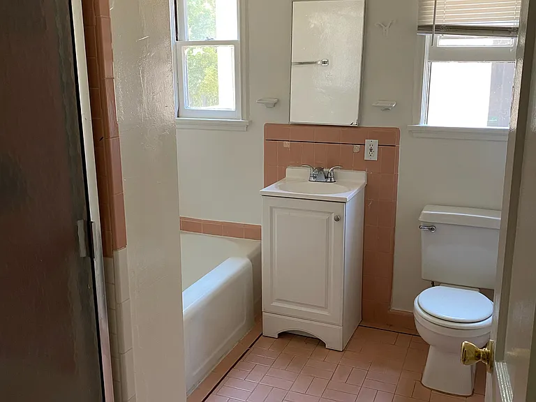 10940 Roebling Ave #10946-1/2 — Photo 9