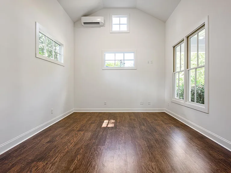 1102 Montreat Ave SW — Photo 6