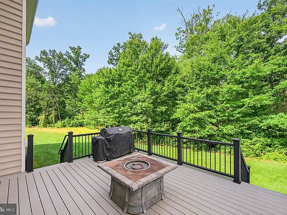 5th image of 24823 Barrington Grove Ct