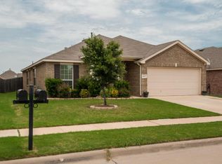 8127 Tierra Del Sol Rd, Arlington, TX 76002