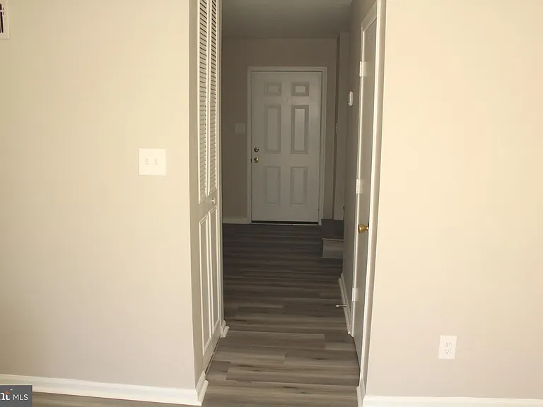 731 Denton Cir — Photo 10