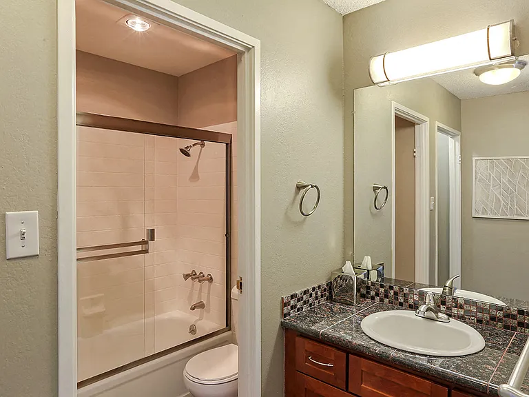 OceanAire Apartment Homes — Photo 9