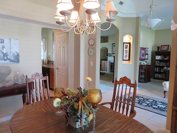 2nd image of 2315 W Clovelly Ln
