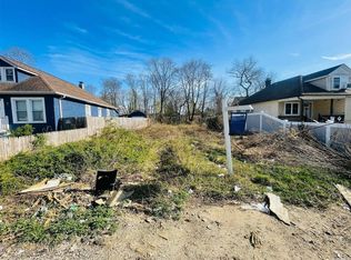 10 South Rd, Central Islip, NY 11722