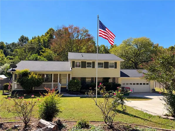 3228 Foxwood Trl SE, Smyrna, GA 30082