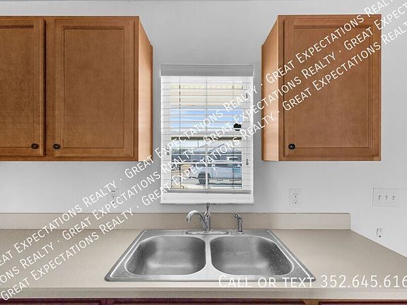 5th image of 10583 SE 67th Ct