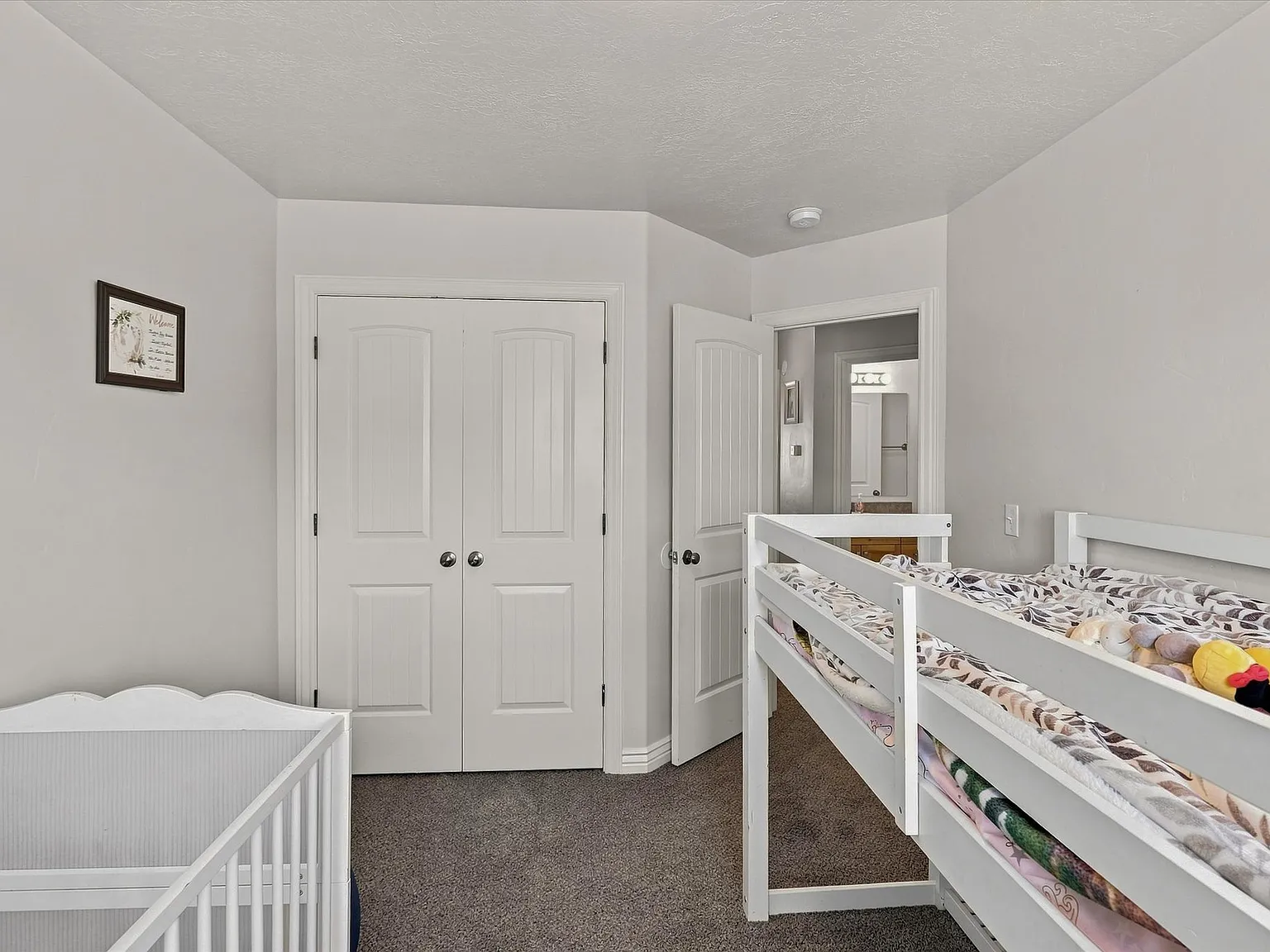 3 bed, 2.5 bath, 1556 sqft, $1,800 — Photo 3