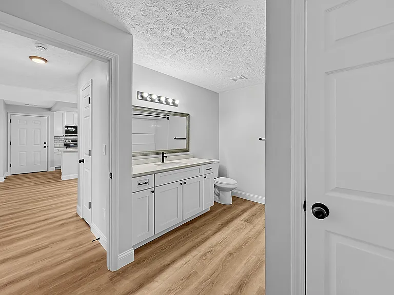 Springview Apartments — Photo 25