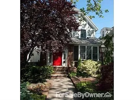 7915 Colonial Rd photo 1