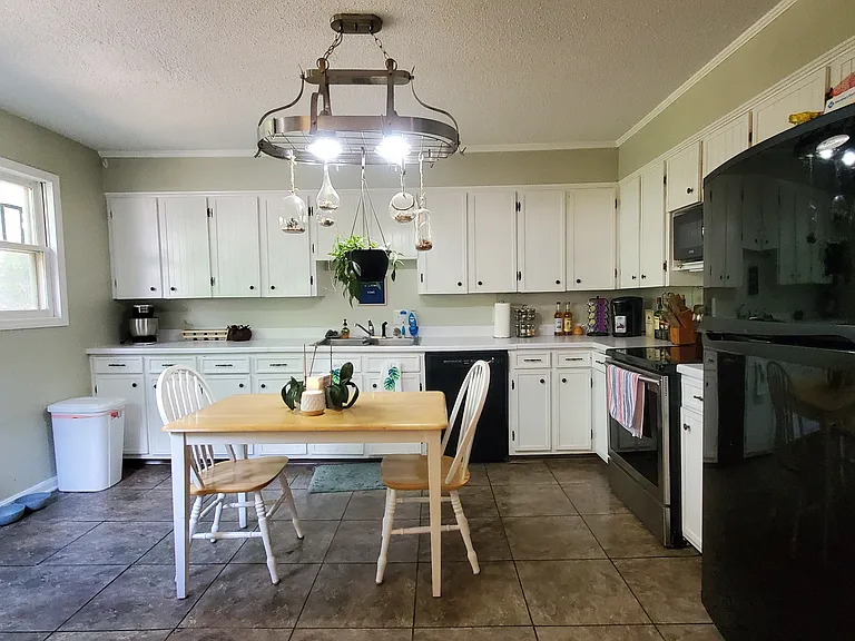1709 Oak Hill Dr — Photo 9