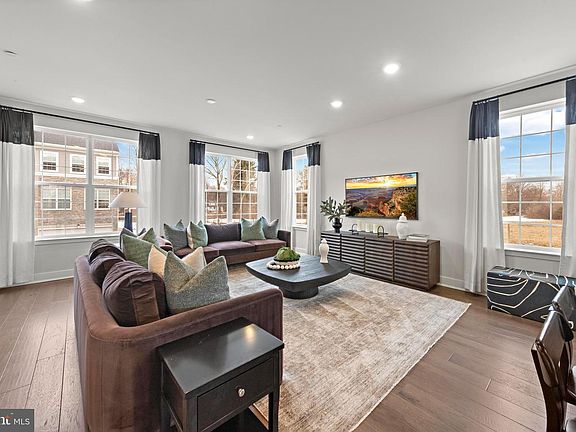 4th image of 106 Fred Clark Dr