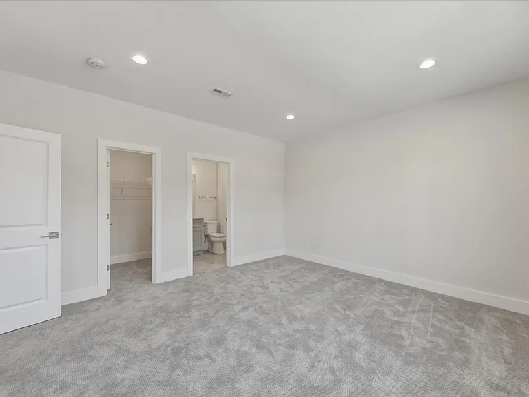 3912 Edwards Rd — Photo 10
