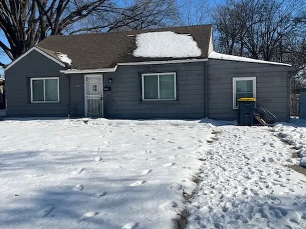 8005 Olive St, Kansas City, MO 64132