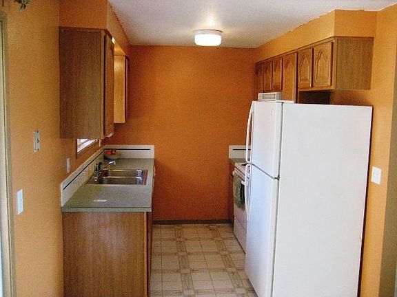 5th image of 845 N 4th St