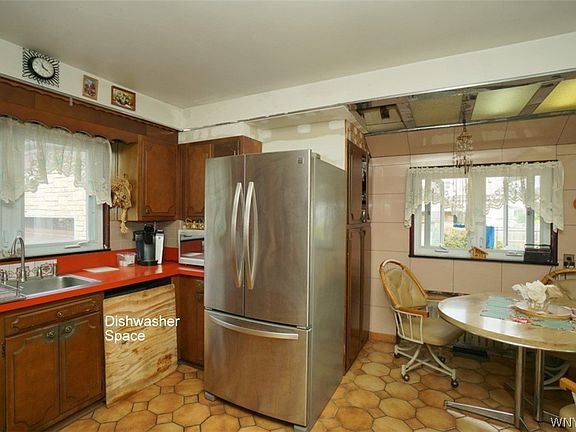 4th image of 52 Delray Ave