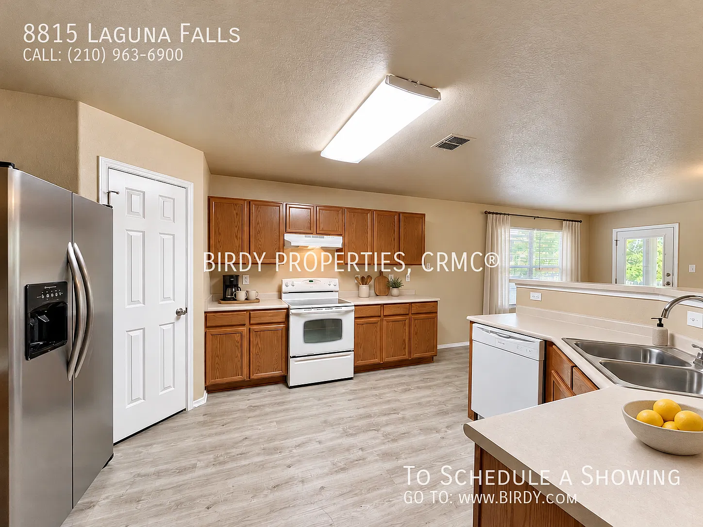"Spacious 5-Bed Sanctuary in San Antonio with 2.5 Baths & 2,642 Sq. Ft. of Comfort!" — Photo 4