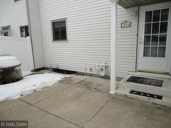 3rd image of 1554 N Oberlin Cir